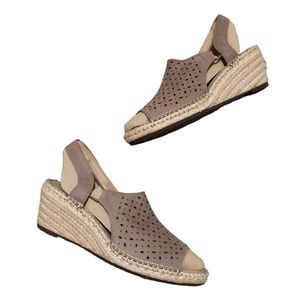 Clarks Artisan Petrina Gale Sandals Espadrille Wedge Perforated Sage Nubuck 9